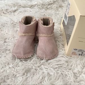 Ugh lemmy II pink bootie size 2/3